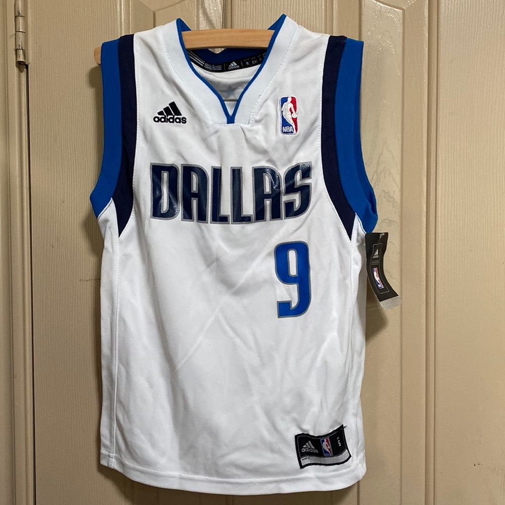 NBA Adidas DALLAS Jersey for boys size S NWT